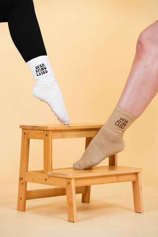 OVERSTIMULATED SOCKS - White