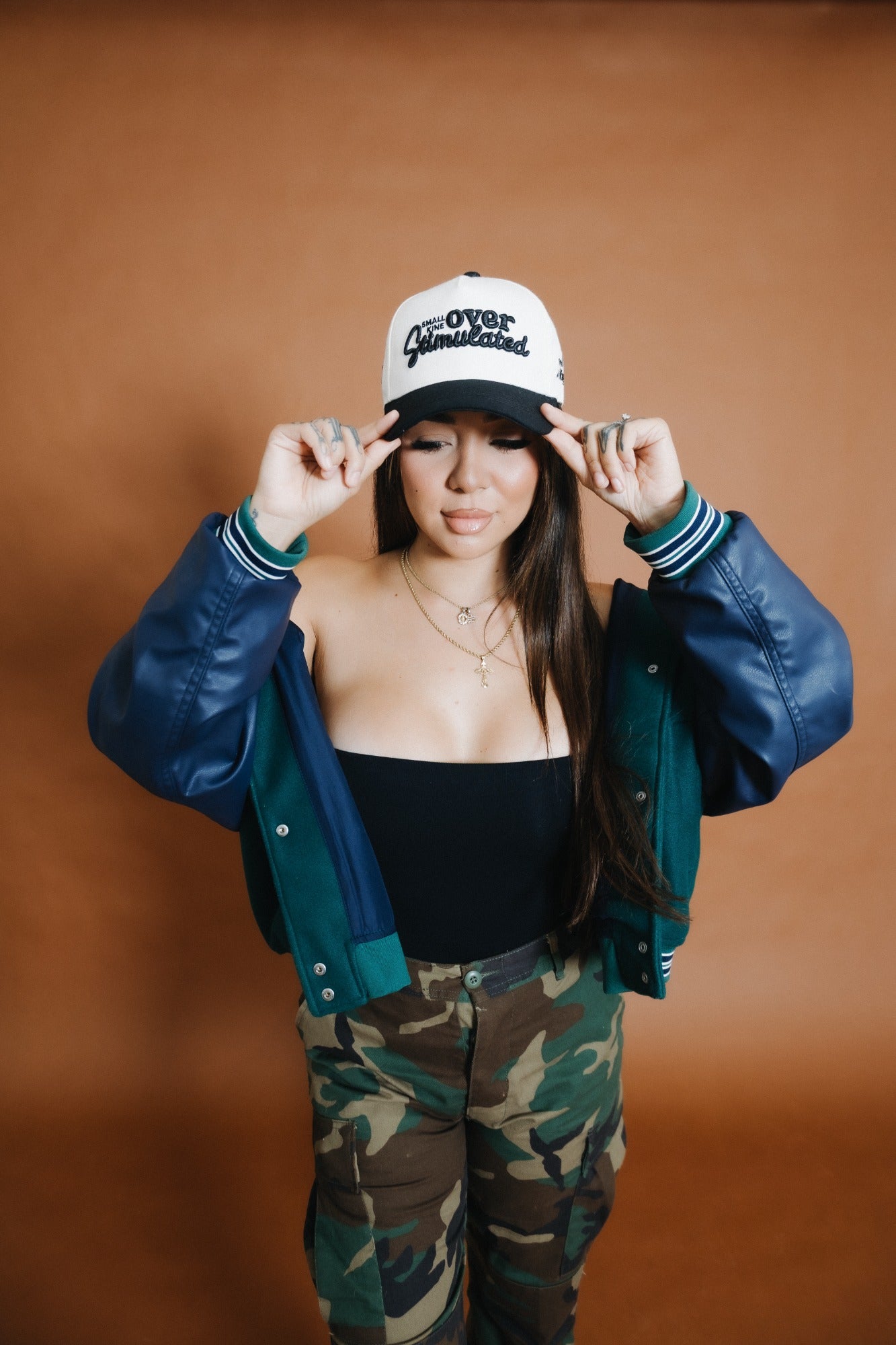 SMALL KINE OVERSTIMULATED - Cream/Black