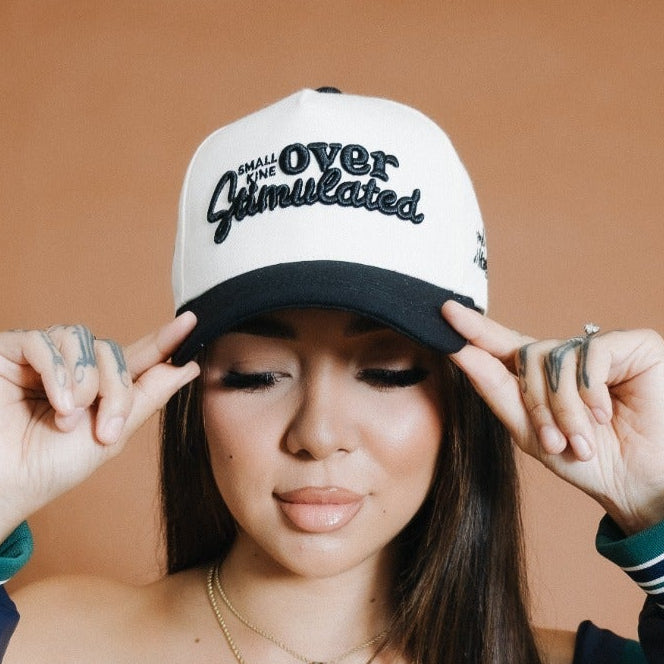 SMALL KINE OVERSTIMULATED - Cream/Black