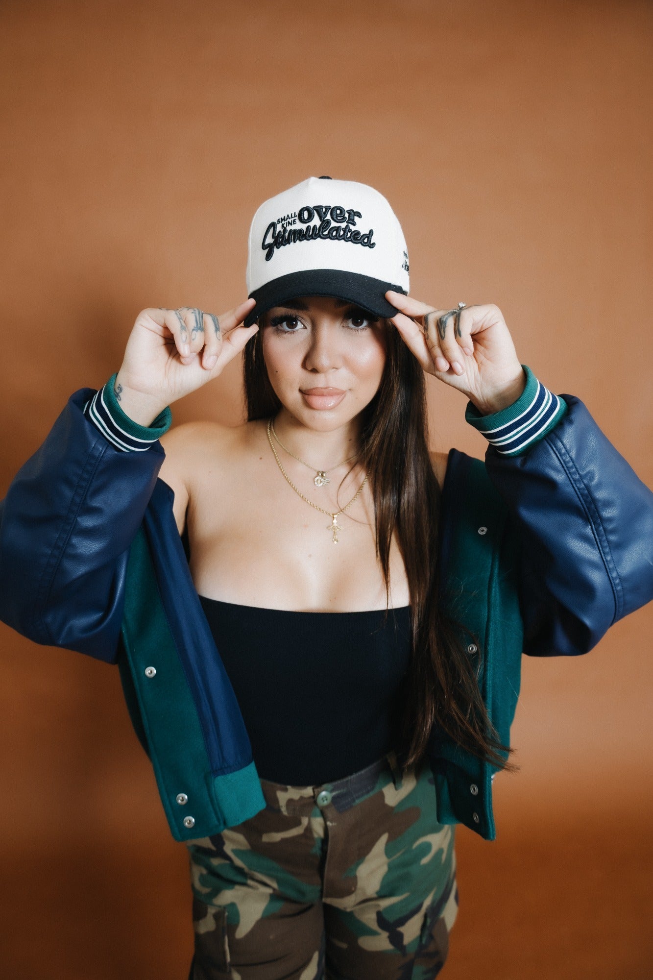 SMALL KINE OVERSTIMULATED - Cream/Black