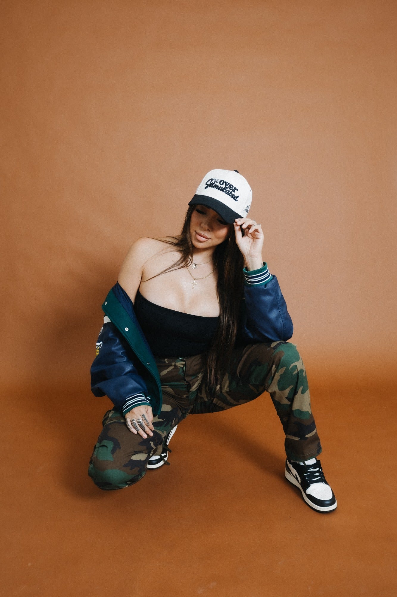 SMALL KINE OVERSTIMULATED - Cream/Black