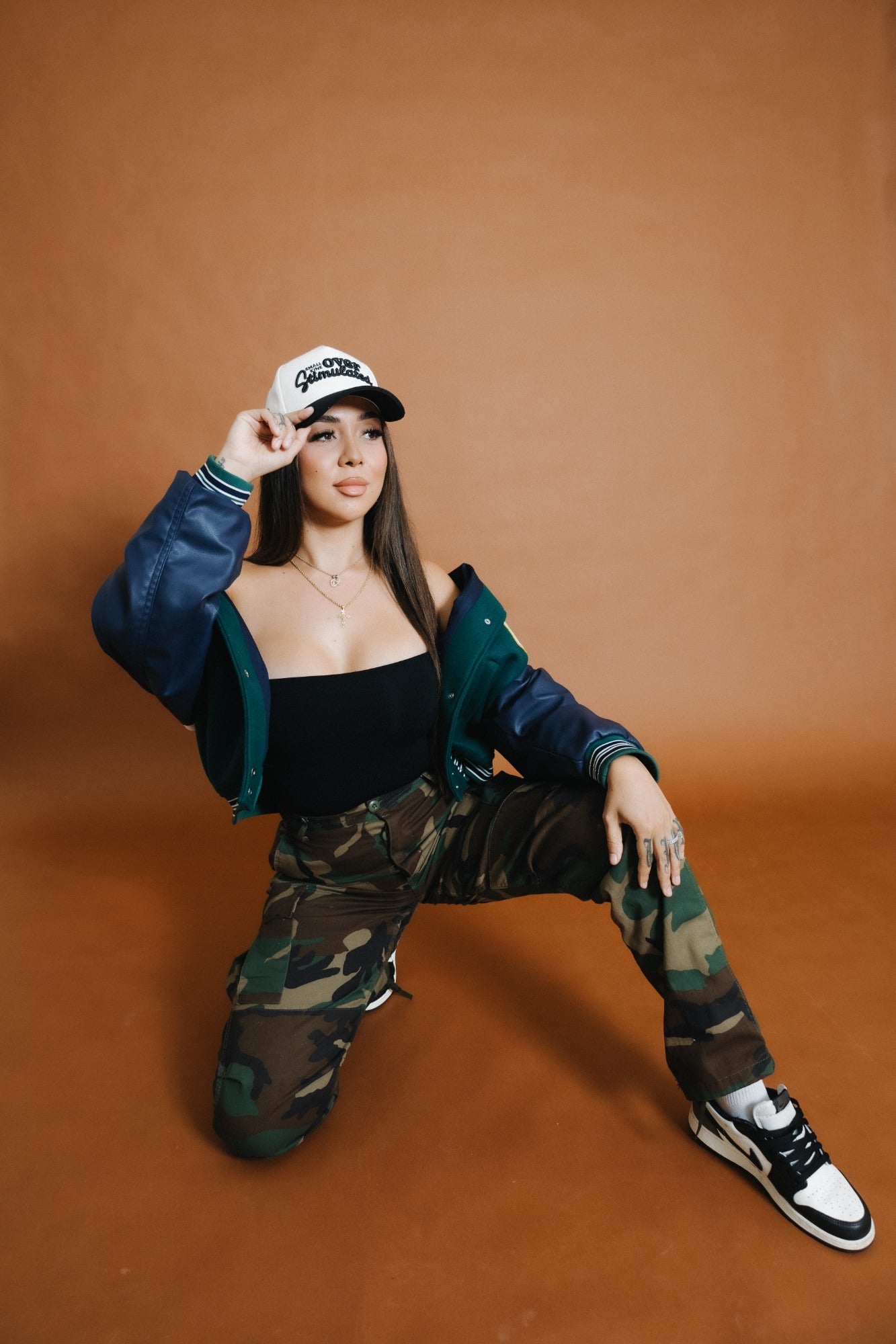 SMALL KINE OVERSTIMULATED - Cream/Black