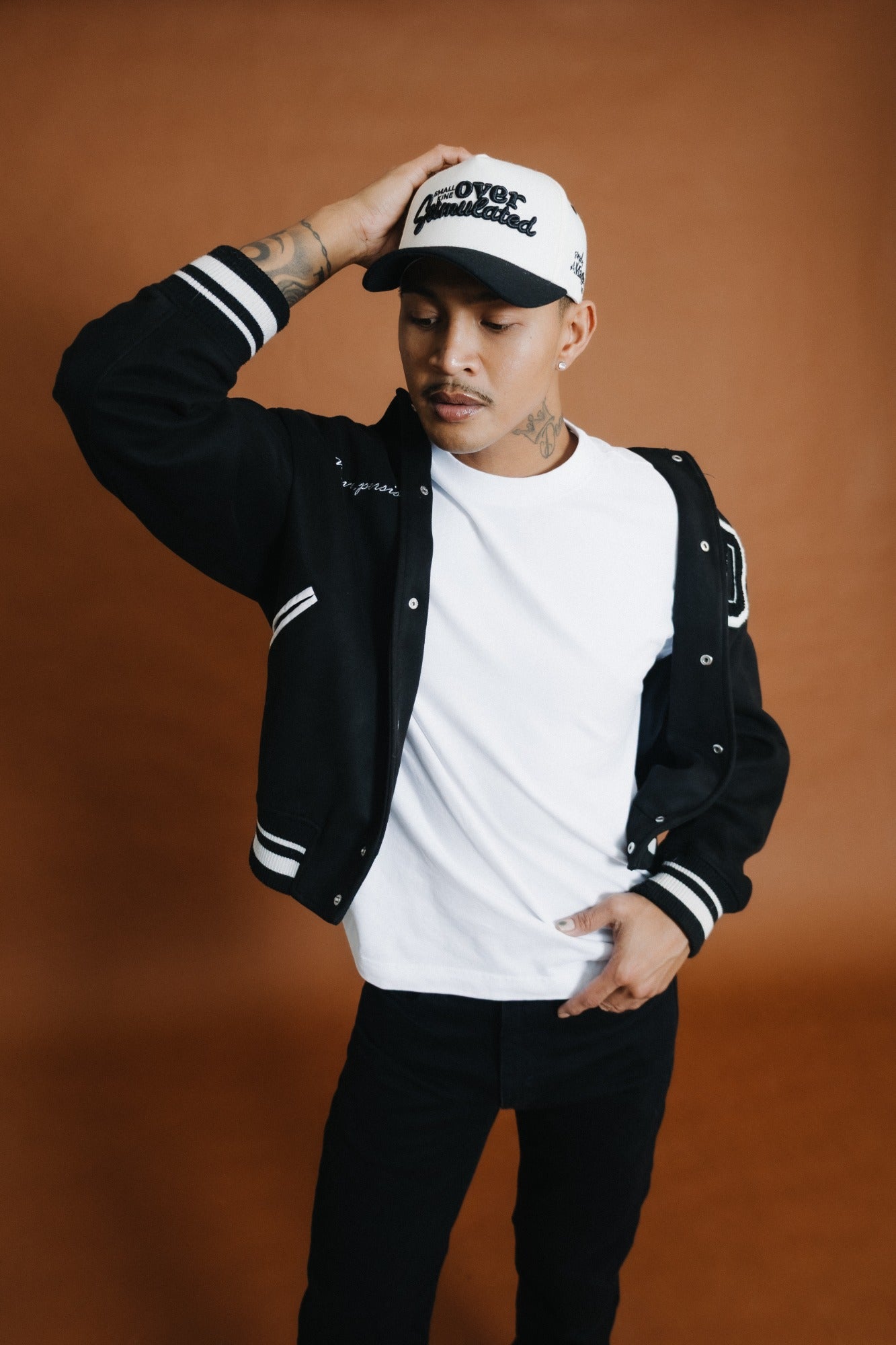 SMALL KINE OVERSTIMULATED - Cream/Black