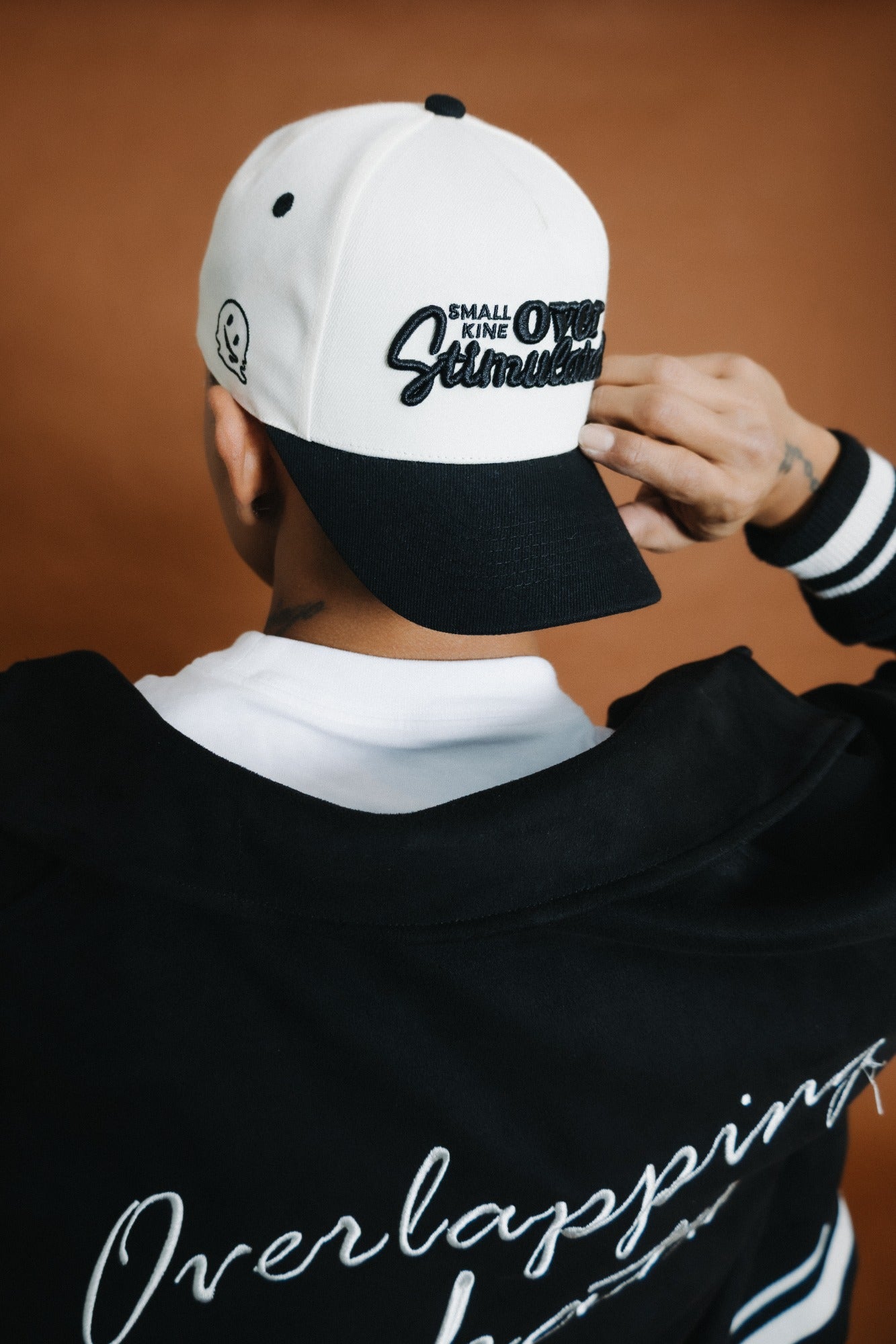 SMALL KINE OVERSTIMULATED - Cream/Black