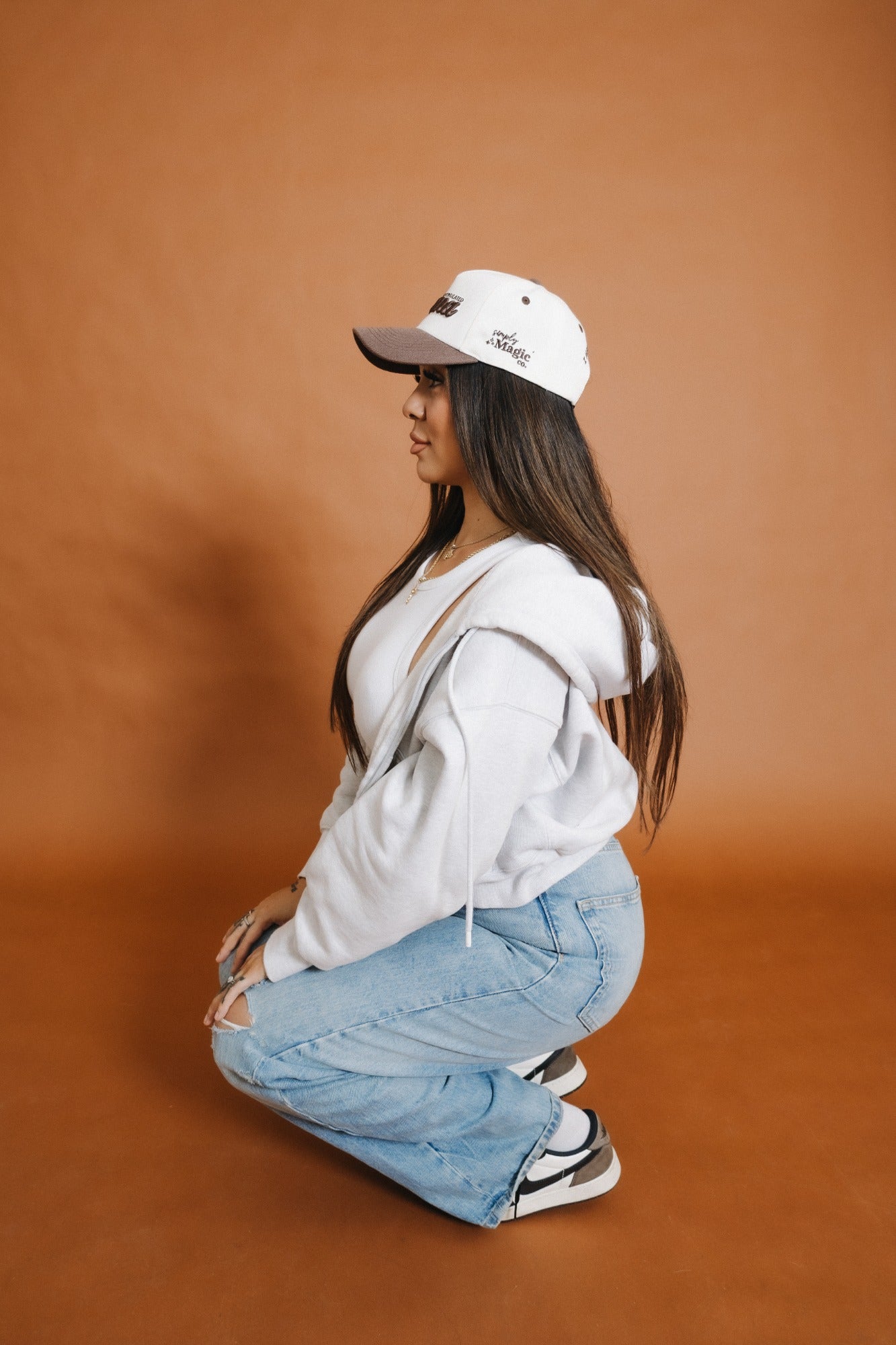 OVERSTIMULATED MAMA - Cream/Brown