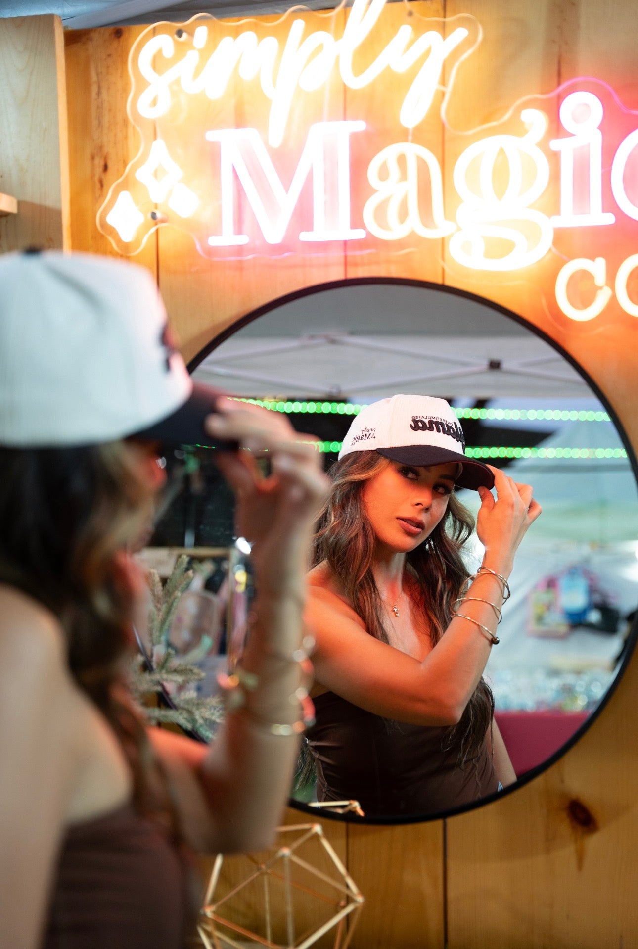 OVERSTIMULATED MAMA - Cream/Black