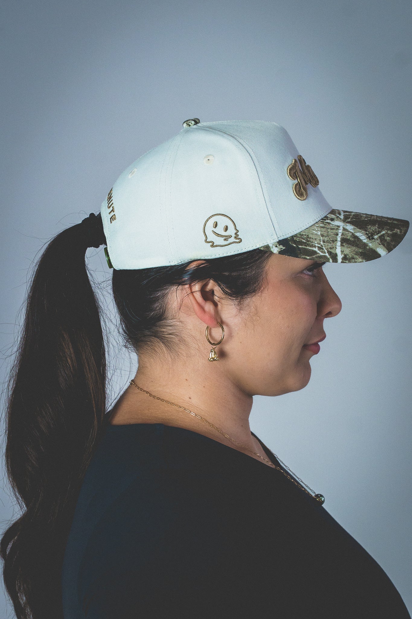 OVERSTIMULATED MAMA - Cream/Camo
